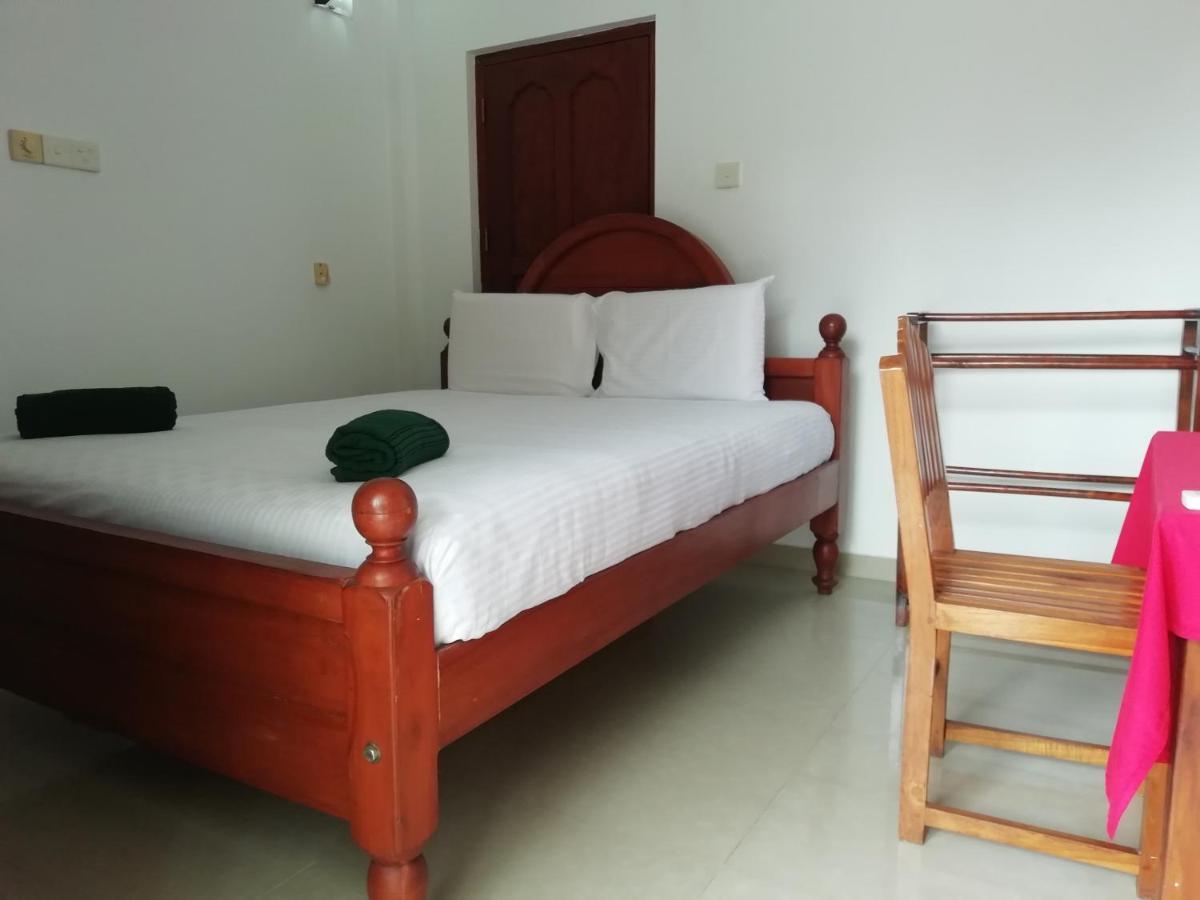 White Baby Hotel Hikkaduwa Exterior photo