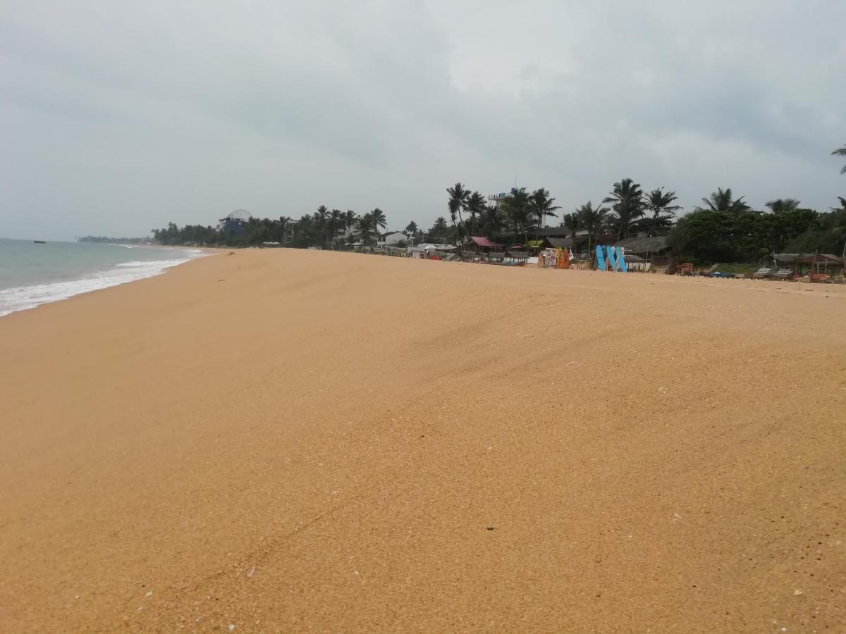 White Baby Hotel Hikkaduwa Exterior photo