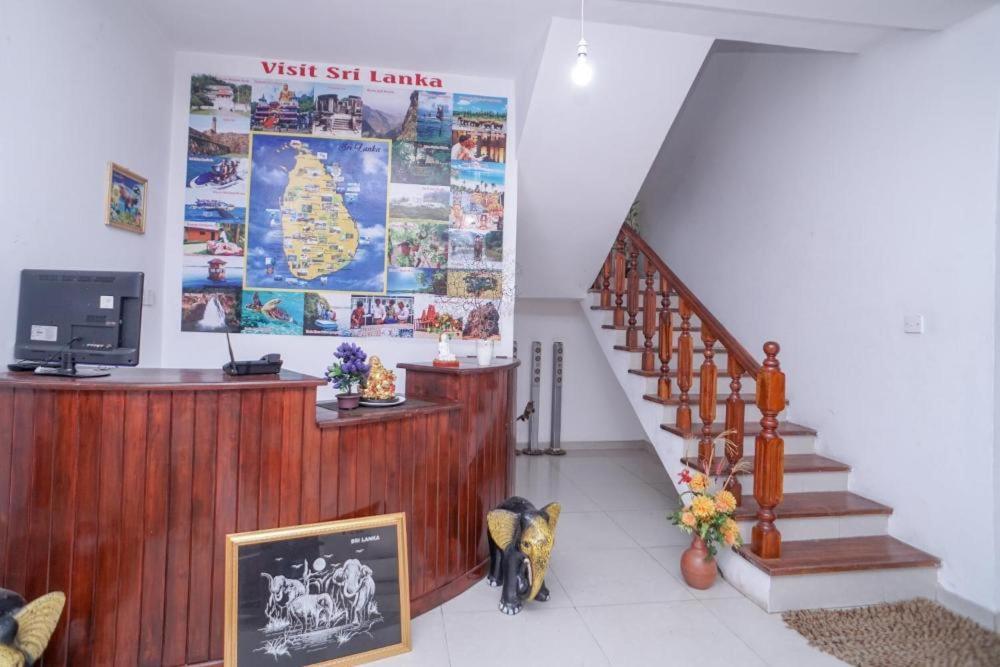 White Baby Hotel Hikkaduwa Exterior photo